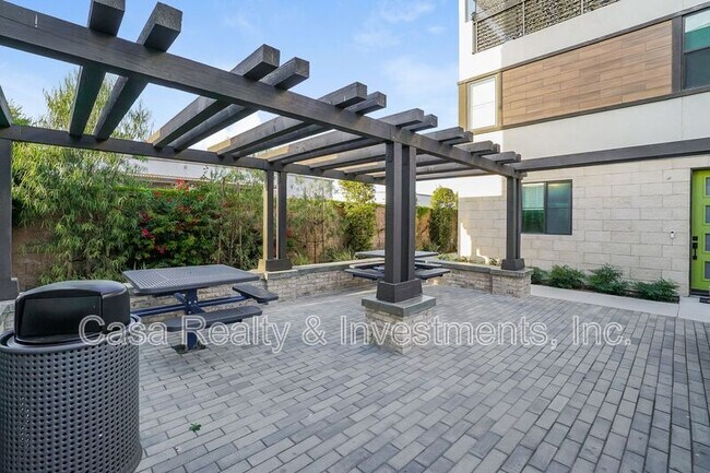 Building Photo - 2117 Copper Walk