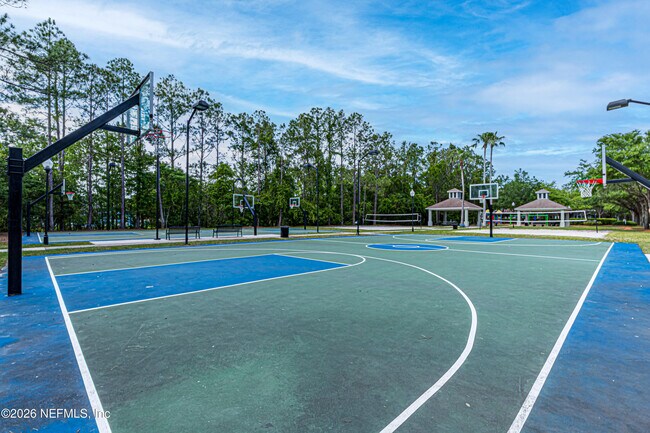 Building Photo - 2070 Thornhill Drive