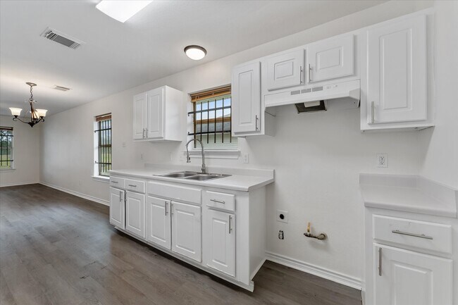 Building Photo - 11419 Roandale Dr