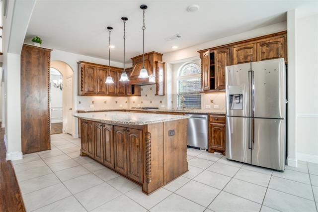 Building Photo - 13085 Llano Ave