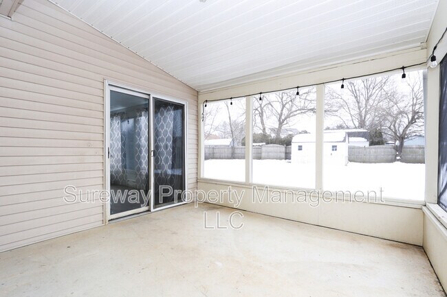 Building Photo - 32 Oakwood Pl