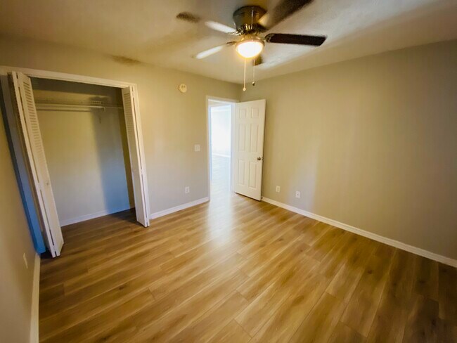 Spare Bedroom - 514 White River Dr