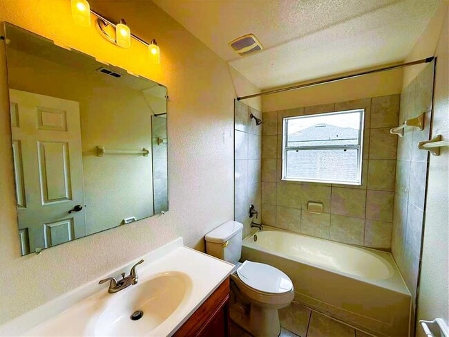 Building Photo - 14139 Sapphire Bay Cir