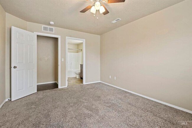 Building Photo - Single Level 3 bd/2 bath home in Desirable Charter Pointe Sub