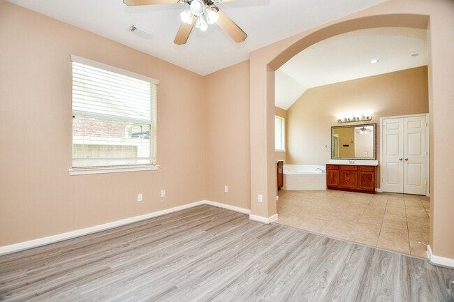 Building Photo - 25710 Caddo Passway