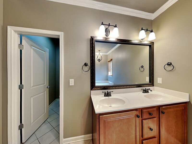 Building Photo - 1036 Portobello Rd