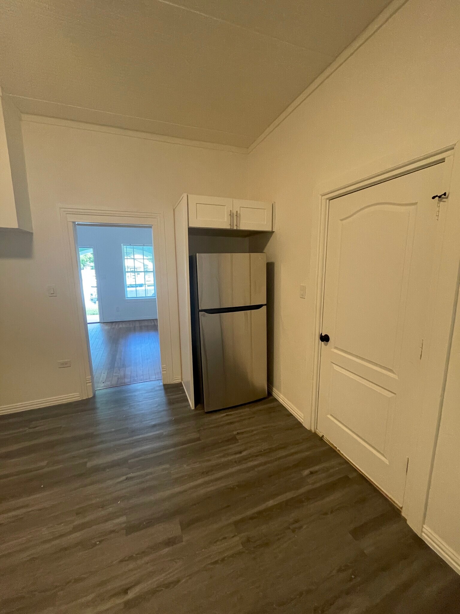 Building Photo - 5332 Lindsley Ave