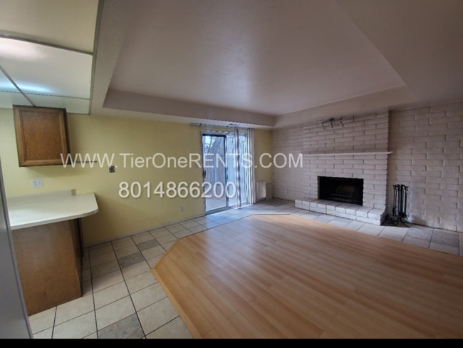 Building Photo - This property offers a NO DEPOSIT option a...