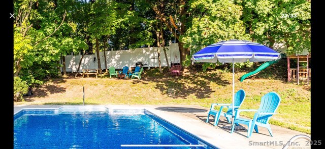 Building Photo - 281 Spring St