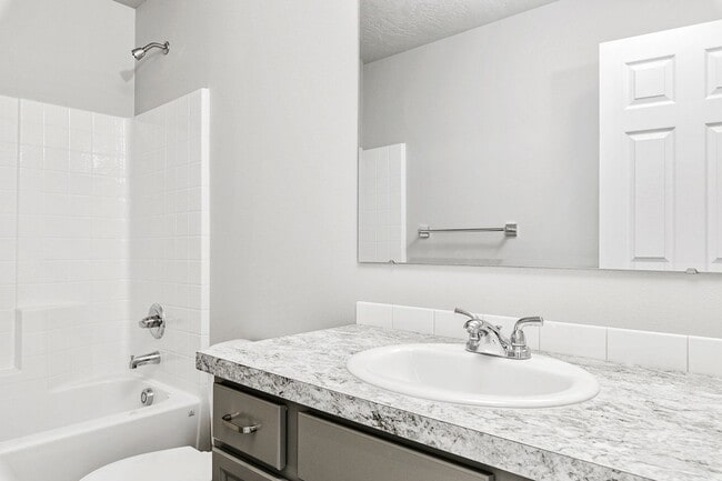 Building Photo - Beautiful 4 Bedroom, 2 Bath Single Level Home in Kuna!