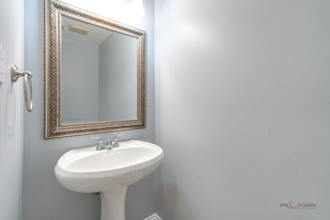 Building Photo - 365 Jefferson Ct