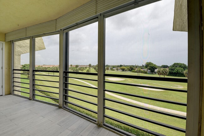 Building Photo - 23305 Barwood Ln N