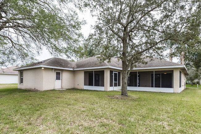 Building Photo - 613 Wekiva Crest Dr