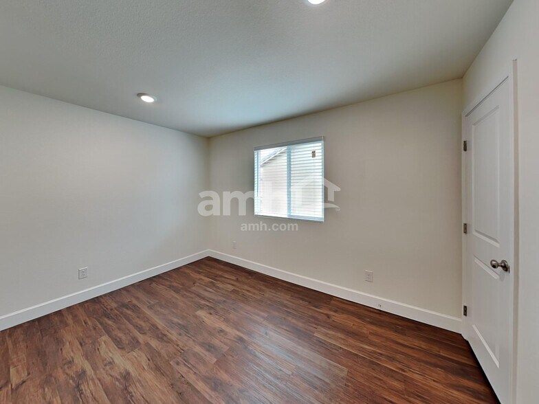 Building Photo - 8837 Brent Leaf Ave