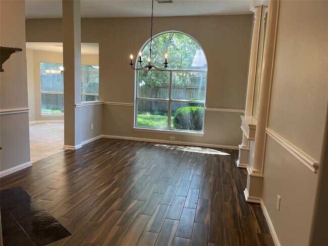 Building Photo - 38 Tivoli Garden Ct