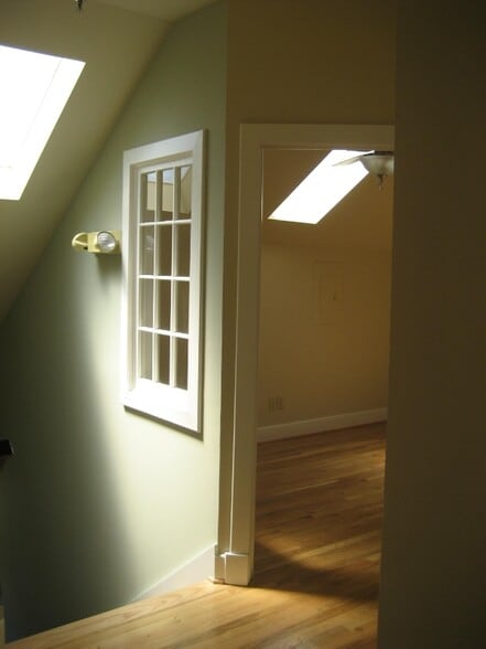 Building Photo - 331 22nd Ave N