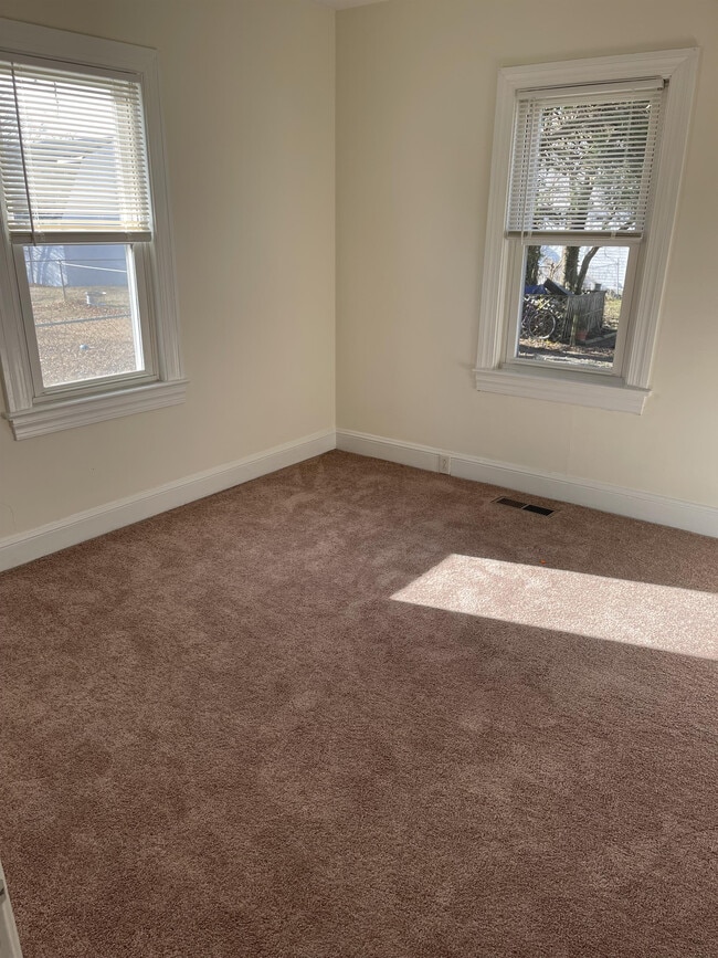 Building Photo - 406 Hammond St