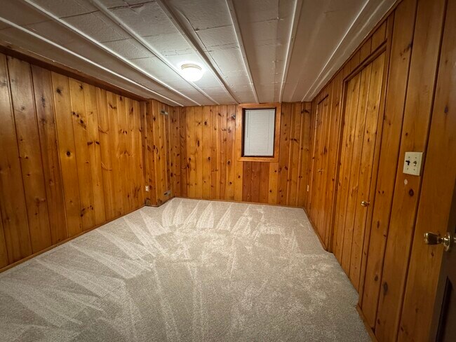 Building Photo - 6825 Xerxes Ave S