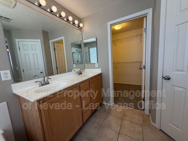 Building Photo - 4320 Laguna Garden Ave