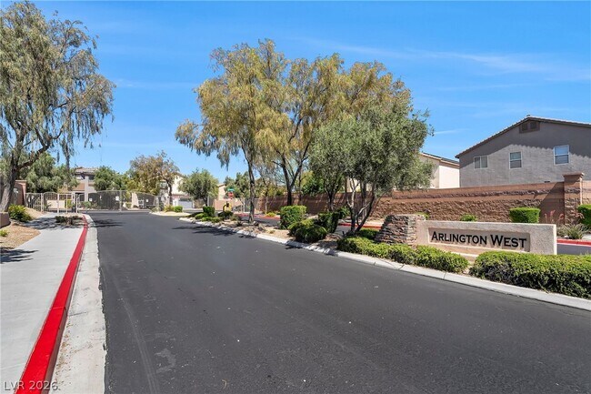 Building Photo - 9151 Sunken Meadow Ave
