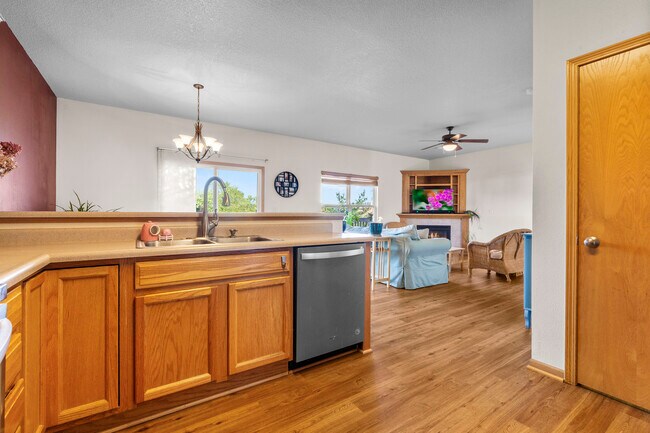 Building Photo - 1552 Cook Cir