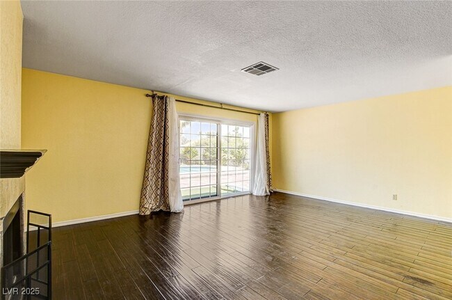 Building Photo - 8344 Snowmass Dr