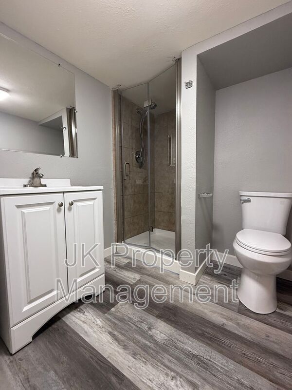 Building Photo - 309 10th St N