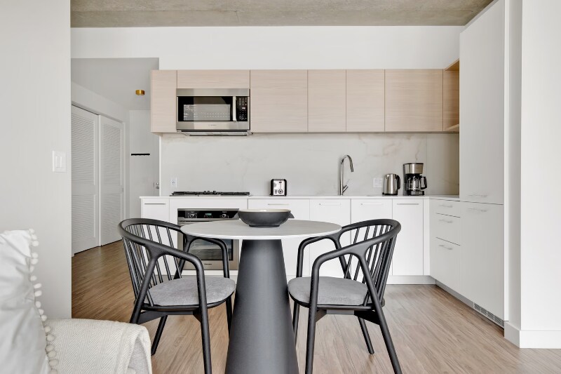 Primary Photo - 620 W Randolph St