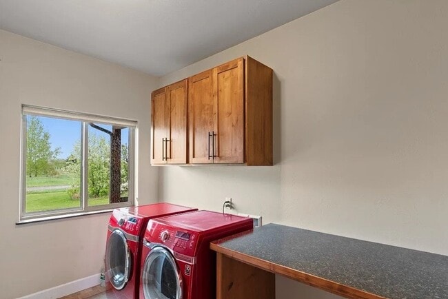 Building Photo - 481 Stubbs Ln