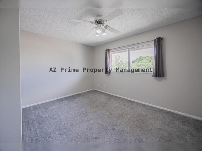 Building Photo - 15 E Carter Dr