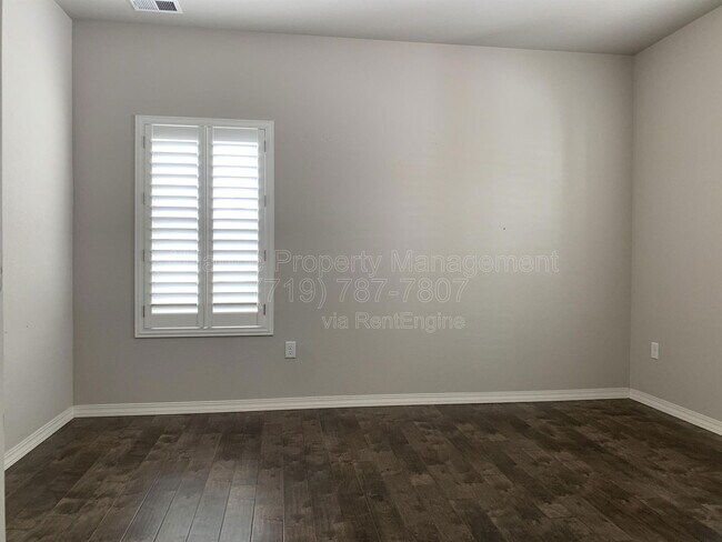 Building Photo - 8885 Vanderwood Rd