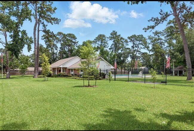 Building Photo - 22222 Greenbrook Dr