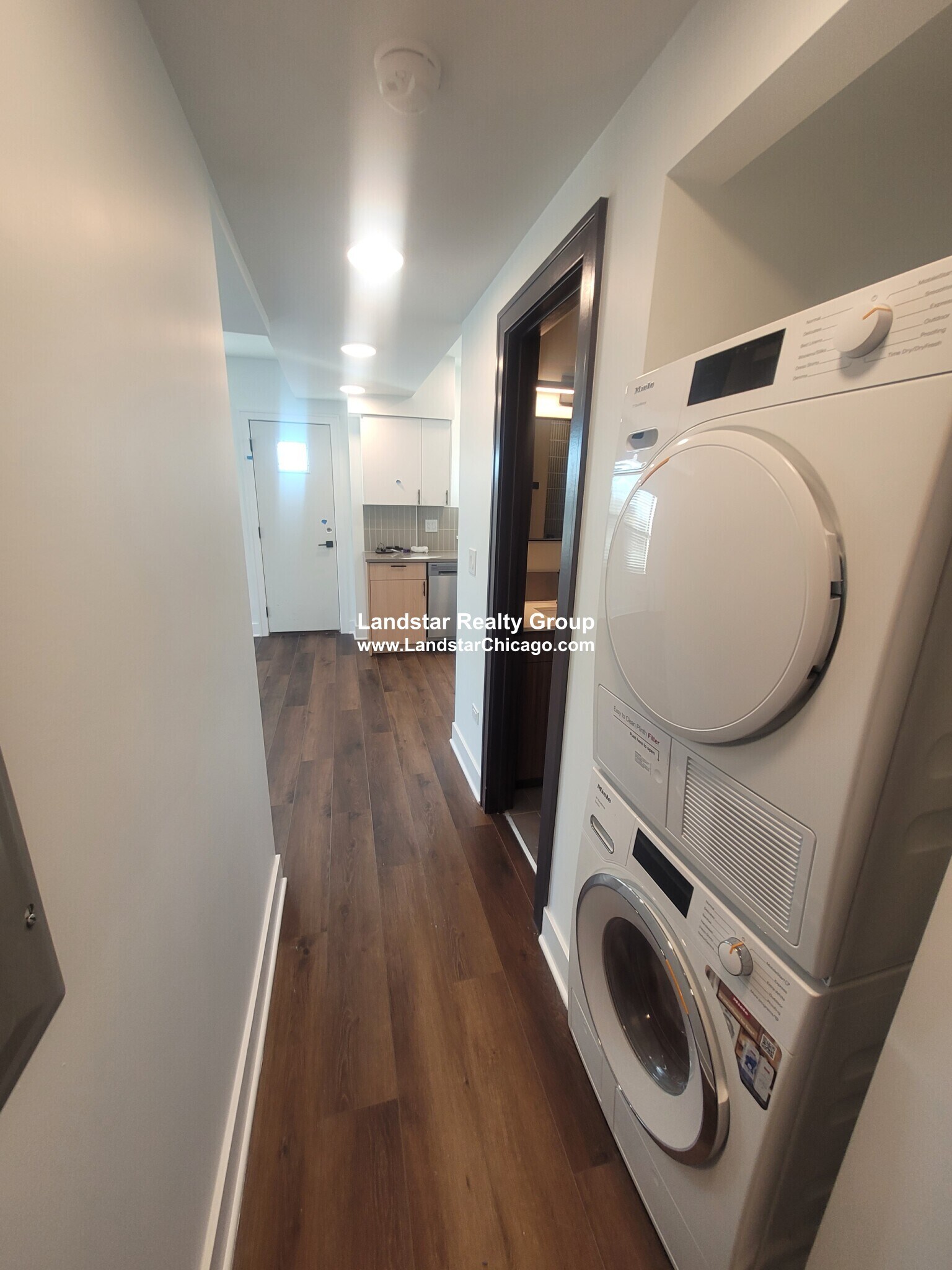 Building Photo - 1241 Chicago Ave