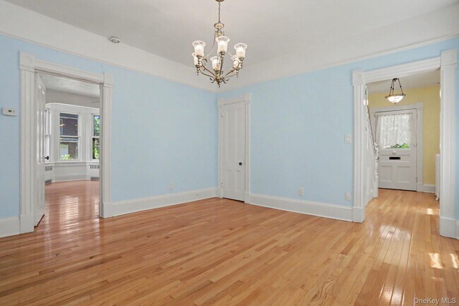 Building Photo - 71 Grand St