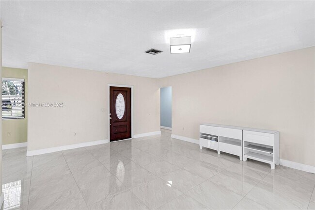 Building Photo - 8430 NW 15th Ct