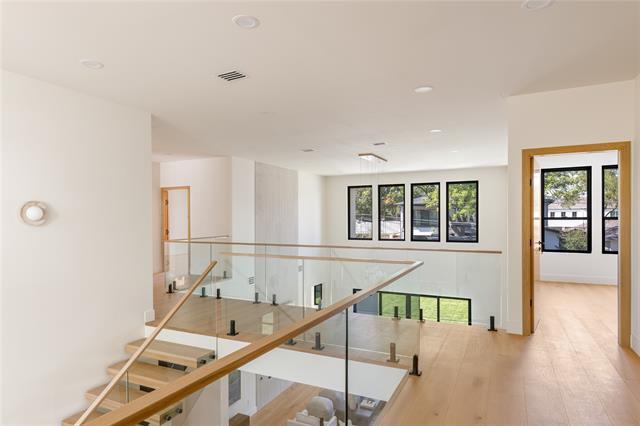 Building Photo - 3715 Park Ln