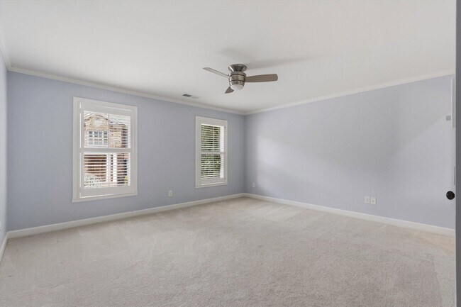 Building Photo - 1574 Whitmar Pl S