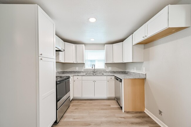 Building Photo - 1428 E 36th St