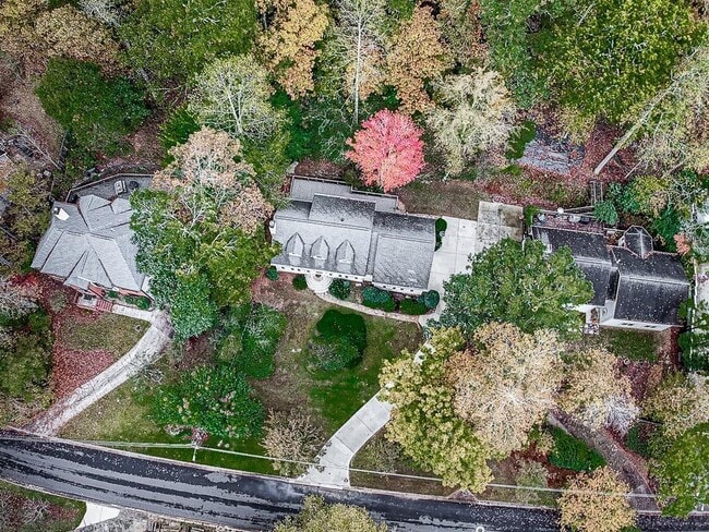 Building Photo - 63 Geraldine Dr SE