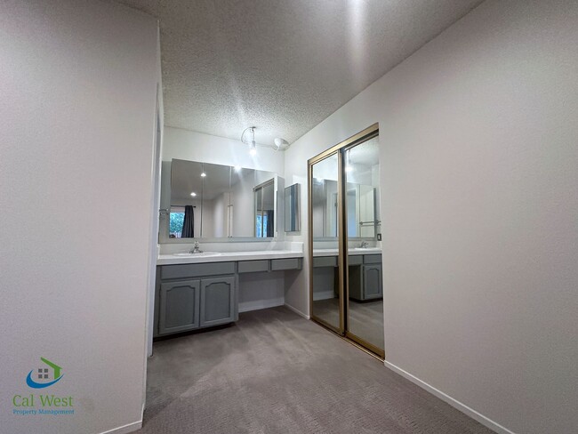 Building Photo - $4095 - Beautiful Remodeled Home on Cul-de...