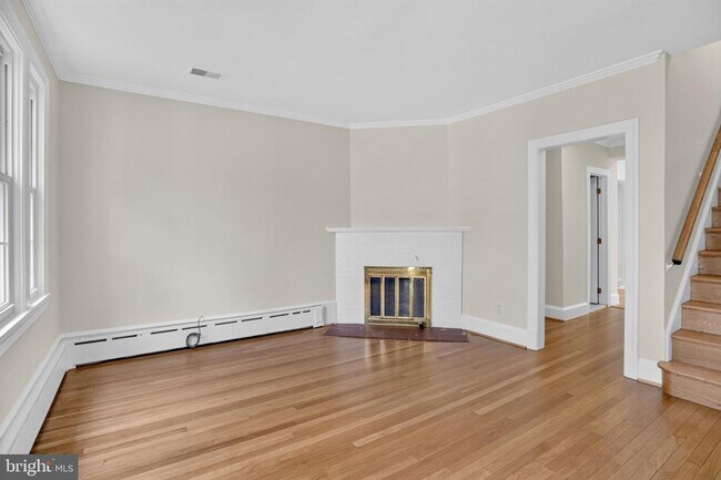 Building Photo - 4705 Hunt Ave