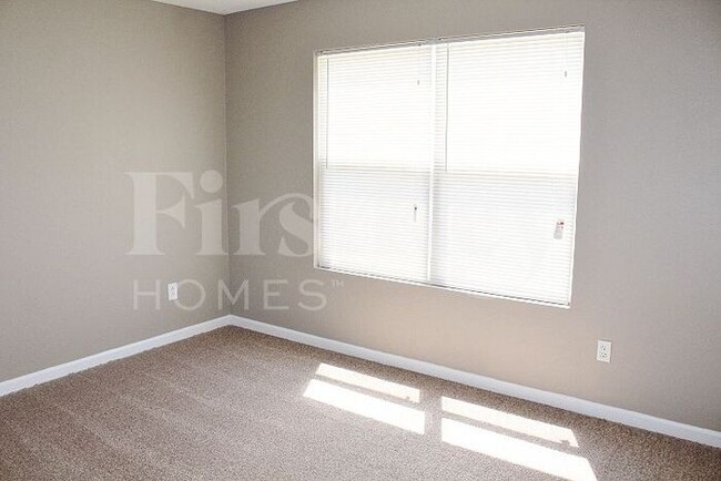 Building Photo - 10444 Apple Creek Dr