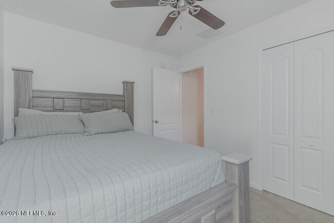 Building Photo - 15816 Twin Creek Dr