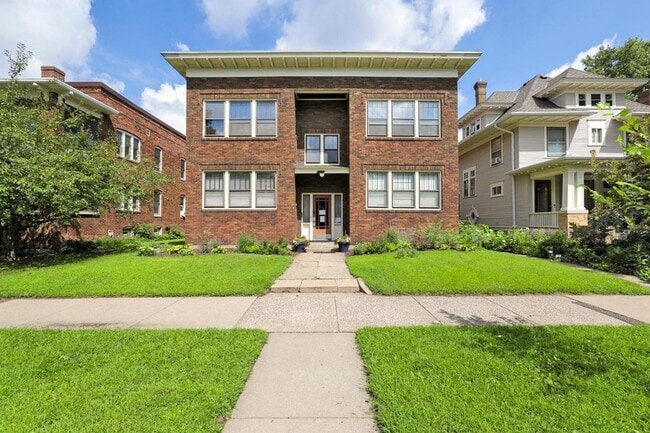 Building Photo - 971 Goodrich Ave