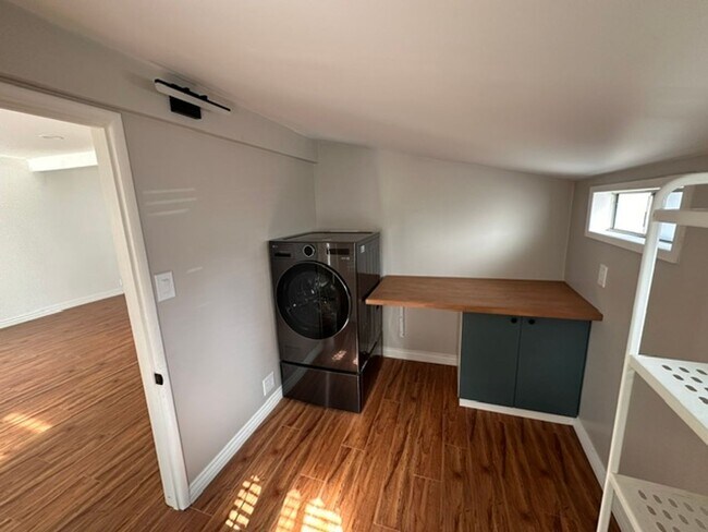Building Photo - Stunning 3BD/2BA Corner-Lot Home w/ Relaxing Views – Only $4,495 – Mission Heights