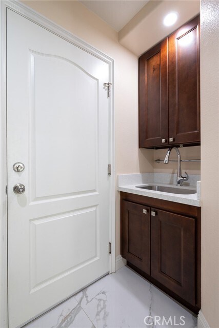 Building Photo - 19922 E Country Hollow Dr