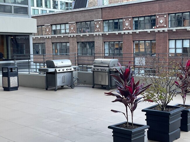 Building Photo - 440 N Wabash Ave