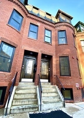 Building Photo - 209 Green St