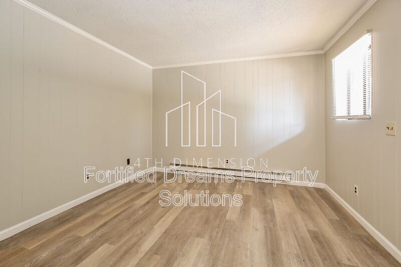 Building Photo - 202 Leisure Time Ln