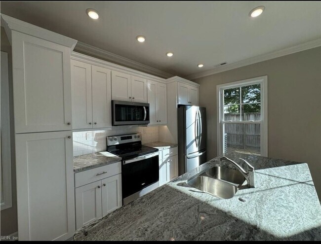 Building Photo - 1568 Independence Blvd